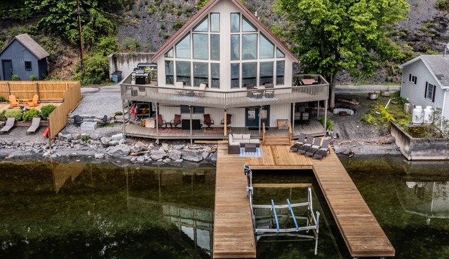 Luxury Lakefront Retreat | Huge Dock!