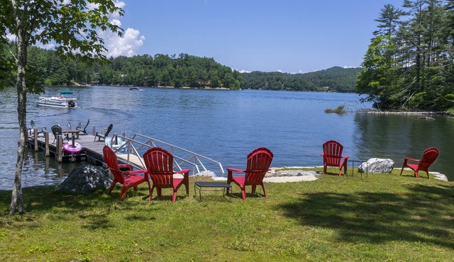 Luxury Lakefront six bedroom home on pristine Lake Glenville. Dock kayak canoe
