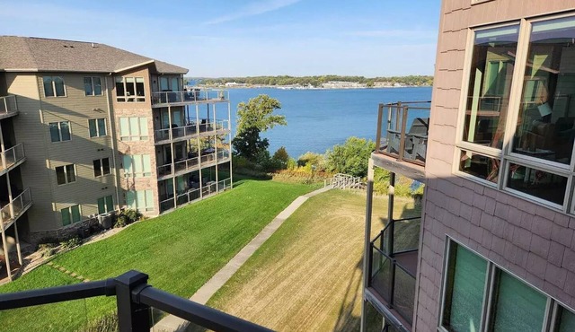 Luxury Lakeside Bridges Bay Condo