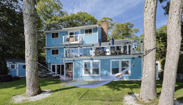 Luxury Lakeside Home - Sauna Hot Tub Boats Private Beach Steam Room