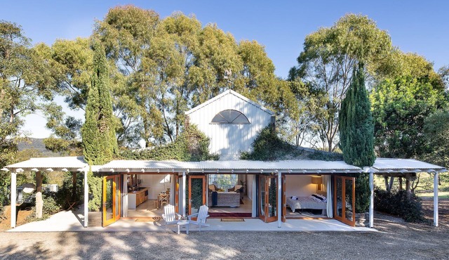 Luxury Lakeview Barn