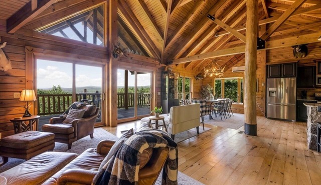 Luxury Lakeview Cabin – Hot Tub, Firepit & 3 Decks w/Winter Views