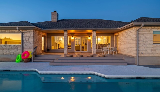 Luxury Lakeview Retreat | Pool | Hot Tub | Firepit