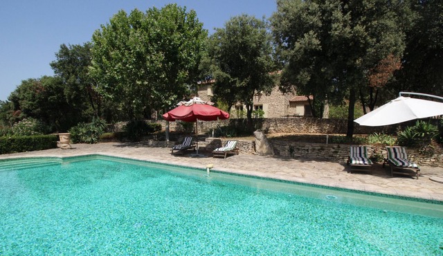Luxury landhouse, near Uzès, private pool, tennis and pets allowed
