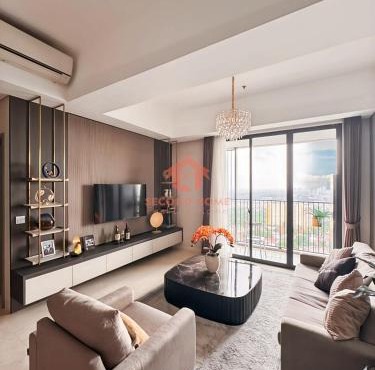 Luxury & Large 2BR Southgate Apt Pool Gym Wi-Fi
