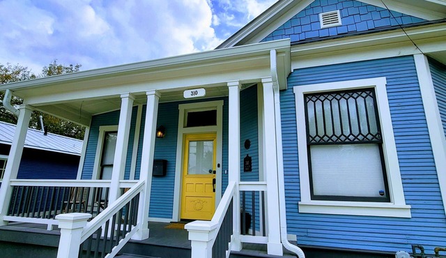 Luxury Lavaca Historic Downtown SAnwalk to Hemisfair, conventions, Riverwalk