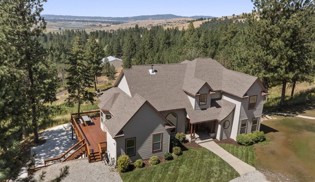 Luxury Liberty Lake retreat on 11 forested acres!