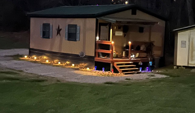 Luxury Linens and Towels, King Size Bed hybrid medium pillow top mattress