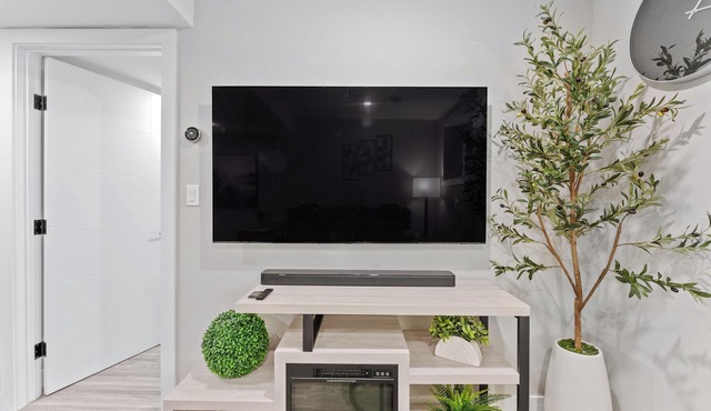 Luxury Living: Exclusive Legal Suite