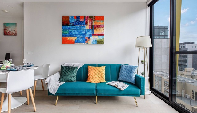 Luxury Living in Heart of South Yarra near Jam Factory, Prahran Market Chapel St