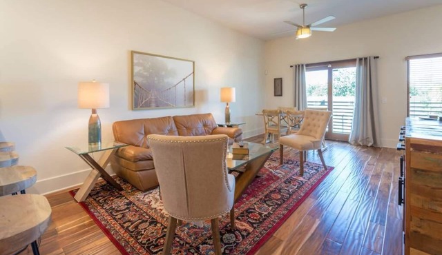 Luxury Living Just 3 Blocks From Park Ave!