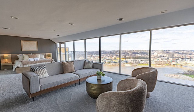 Luxury Living | Skyline Views | Grandview Retreat