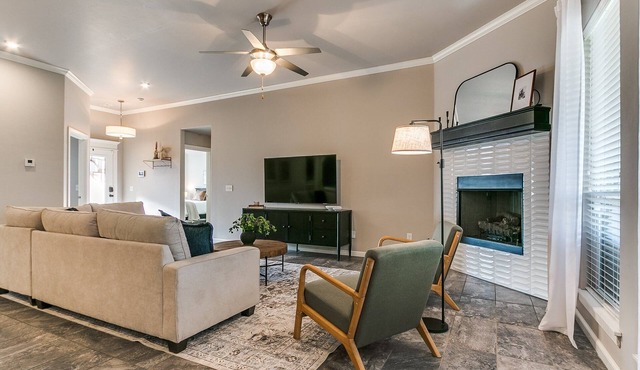 Luxury Living Without the Commitment