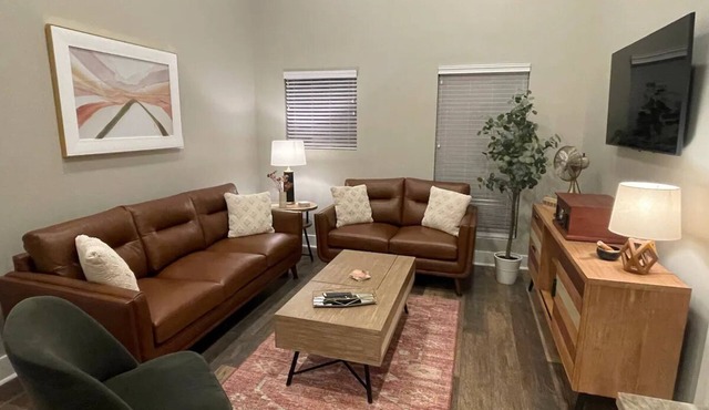 Luxury & Location! 2 bed/2 bath/SmartHome