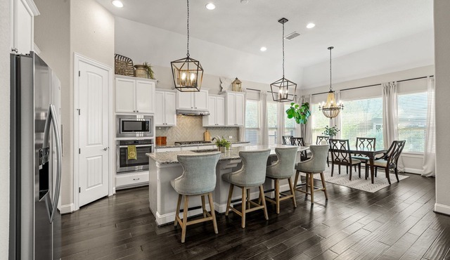 Luxury, location and amenities! Nice home, located near Boerne & Six Flags!