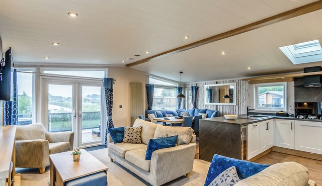 Luxury Lodge Hot Tub