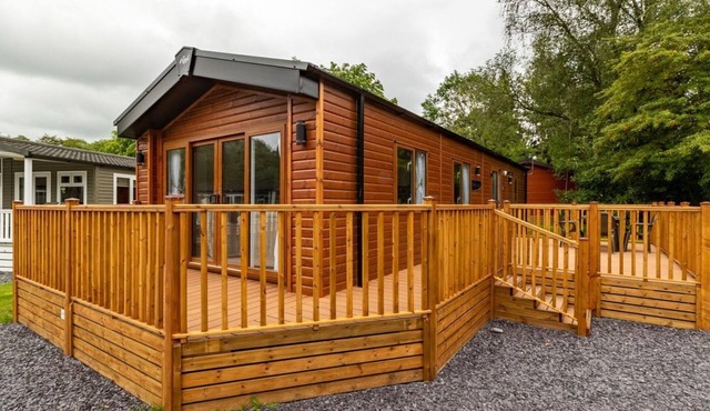 Luxury Lodge on White Cross Bay, lake Windermere