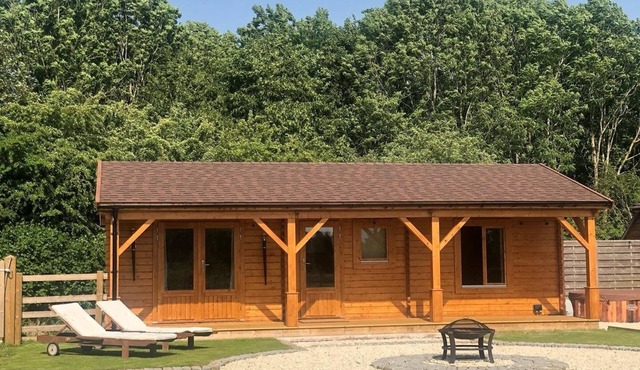 Luxury Lodge retreat with hot tub