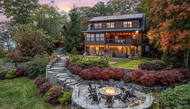 Luxury Lodge | Unmatched Long Range Views, Hot Tub, Game Rm, Fire Pit