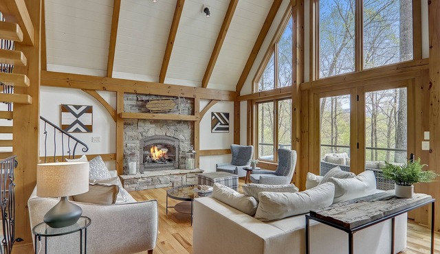 Luxury Lodge w/Sauna + Hot Tub, Near Asheville | Inc. Biltmore Pass