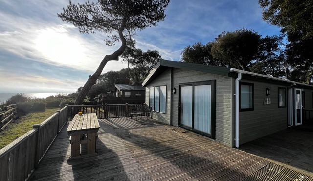 Luxury lodge with full sea views at Azure Seas in Suffolk ref 32105OG