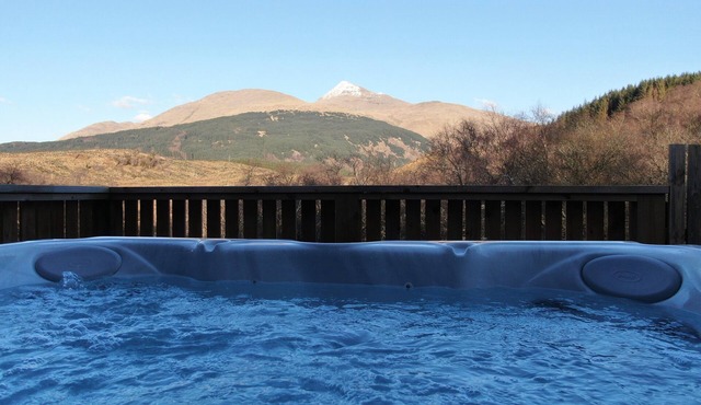 Luxury lodge with hot tub
