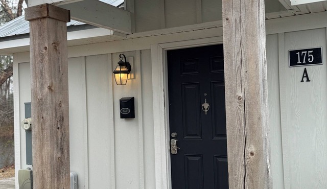 Luxury Lodging, Lakefront View, Queen Bed w/Private Bath, Private Patio.