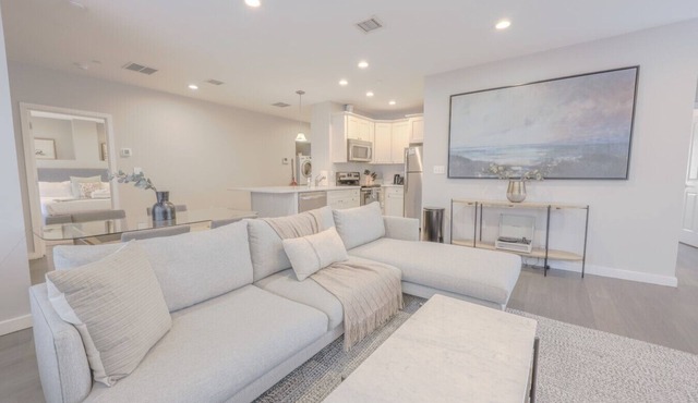 Luxury Loft | W/D in Unit | Pet Friendly