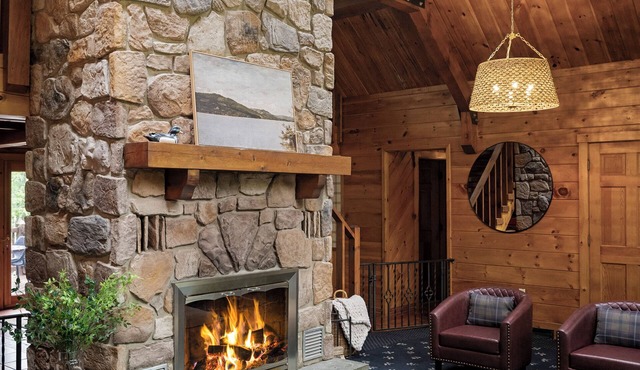 Luxury Log Cabin - Lake Hot Tub Sauna Dog Friendly