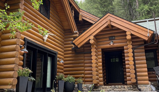 Luxury Log Cabin Retreat in Warm Springs, Sun Valley Idaho