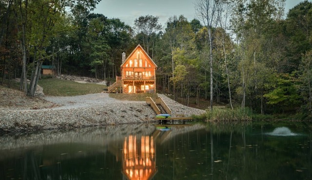 Luxury Log Cabin on Private Stocked Pond