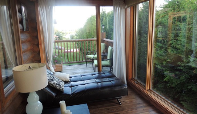 Luxury Log Cottage & Sauna On Private Trout Lake