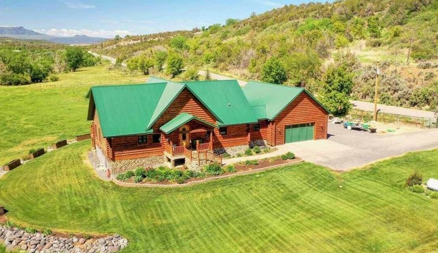 Luxury Log Home - 25 Minutes To Skiing, Boating and Trails!