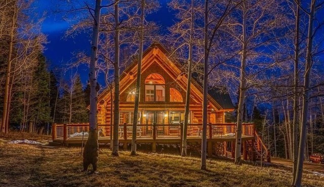 Luxury Log Home - Access to Rainbow Trail, Mountain Views, Private Pond & Creek!