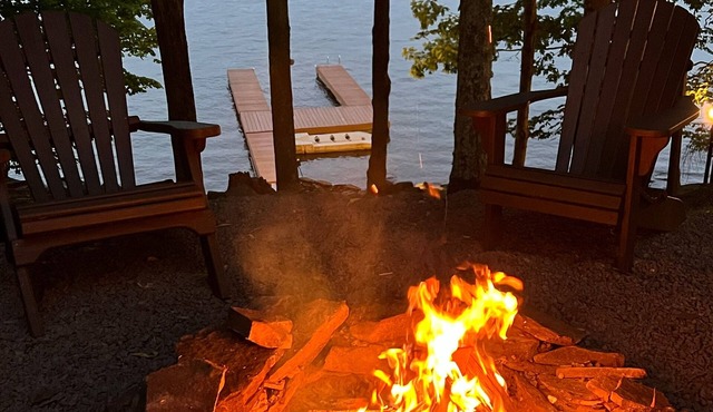Luxury Log Home On The BIG Lake