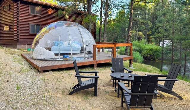 Luxury Log Home w/Unique Dome Suite 8min to Ski