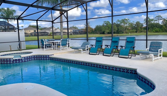Luxury magnificent Pool/Spa Lakefront View Free WiFi Game Room
