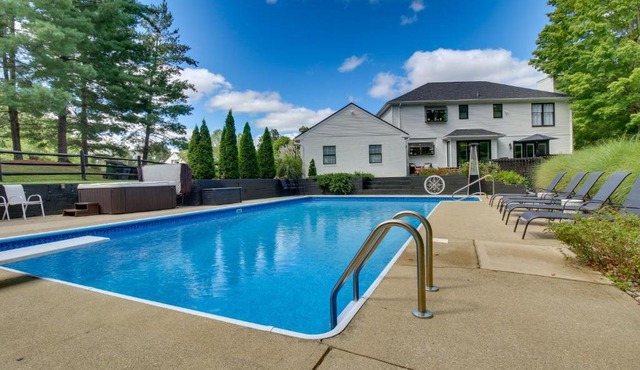 Luxury Maineville Villa with Private Pool and Deck