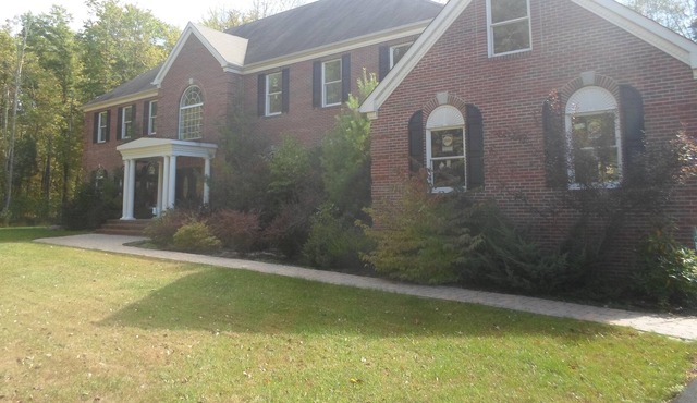 Luxury mansion 6600 sq. ft., 7 bdrm,1.3 acre, 5 min Princeton Univ ,