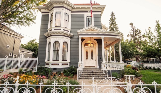 LUXURY MANSION DOWNTOWN NAPA