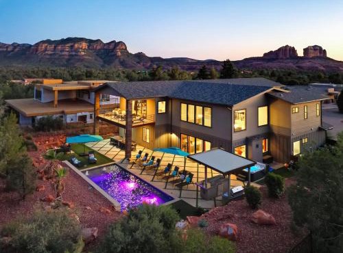 Luxury Mansion with Pool, Spa, Views, Game room, Movie Theatre