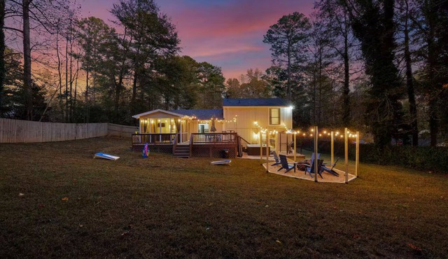 Luxury Marietta Retreat Hot Tub+Fire Pit+Poker