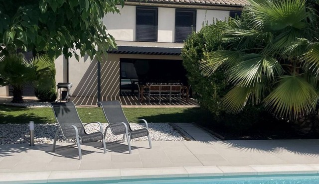 LUXURY MAS WITH SWIMMING POOL IN VILLAGE CENTER