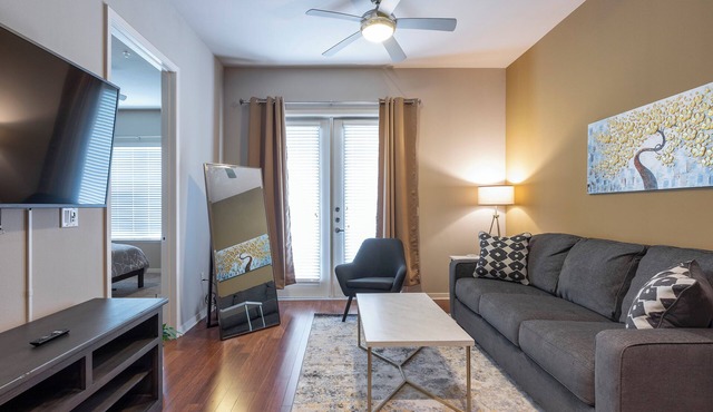 Luxury Med Center Fully Equipped King Sized Bed Condos