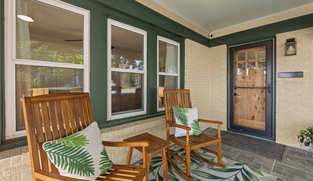 Luxury Meets Charm in fully renovated 3BR/2BA Prime Fort Worth Location!