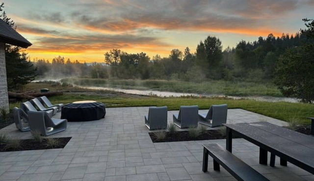 Luxury Meets McCall Adventure on the Payette River