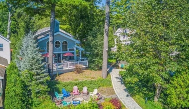 Luxury Meets the Lake