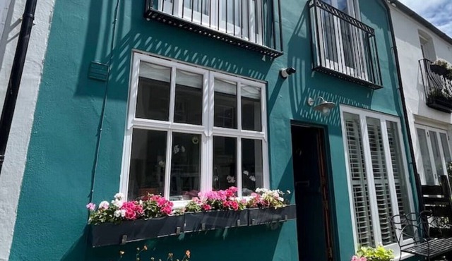 Luxury mewshouse + parking 7pax 1min to sea&shops