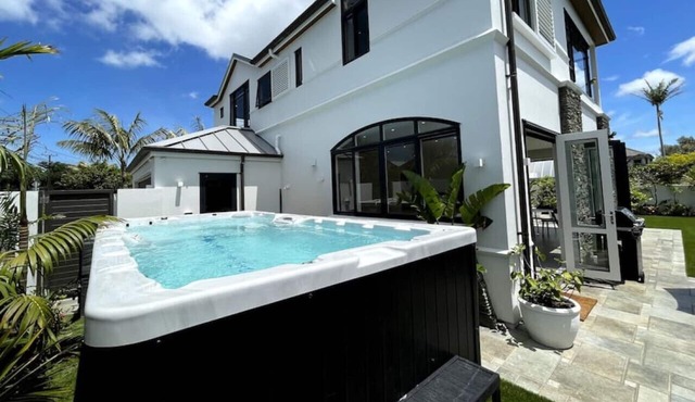 Luxury Milford Beach Home