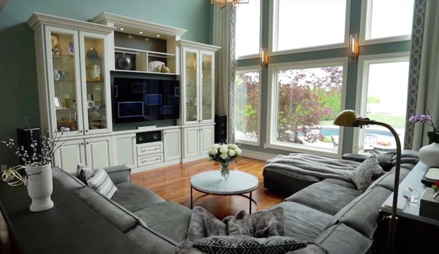 Luxury Million $ Lakefront Estate House - Swimming Pool - Bed and Breakfast